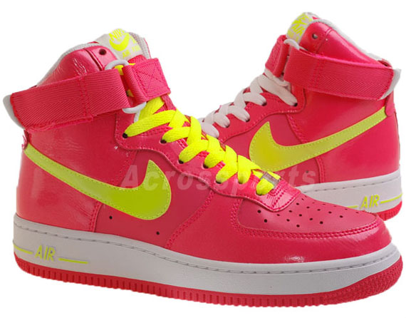 Nike WMNS Air Force 1 High – 亮粉紅 - 螢光黃 03.jpg