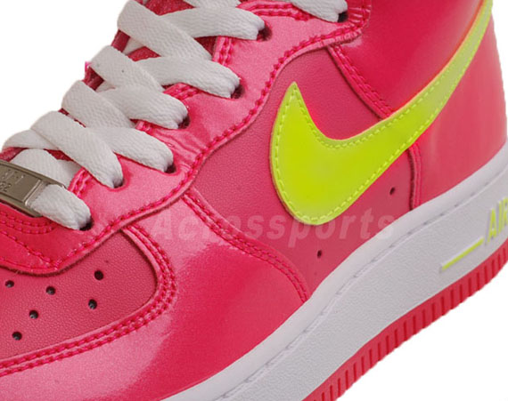 Nike WMNS Air Force 1 High – 亮粉紅 - 螢光黃 04.jpg