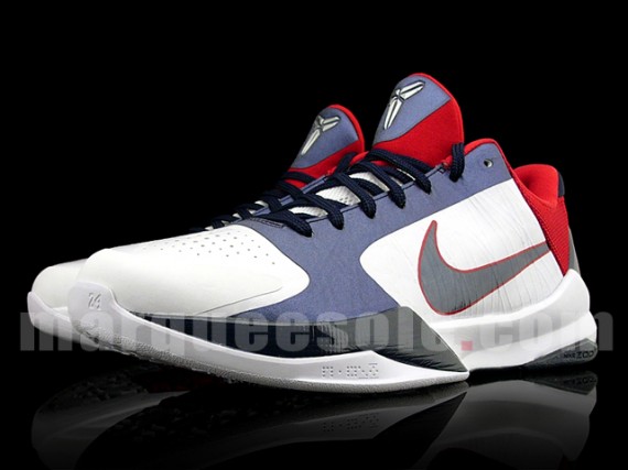 Nike Zoom Kobe V – Team USAB Edition 02.jpg