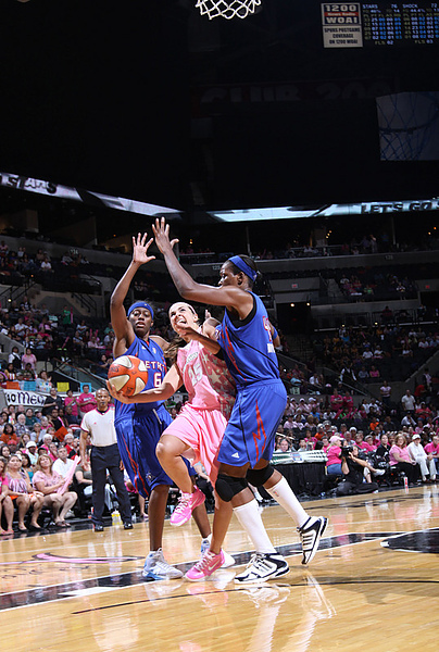 Nike Zoom Kobe IV – Think Pink 04.jpg