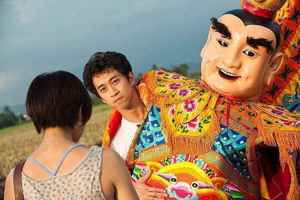 2011.1121陳漢典穿三太 子裝，追回真愛陳妍希。3.JPG