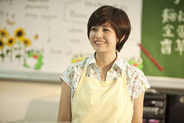 邱曉萍–陳妍希 飾演