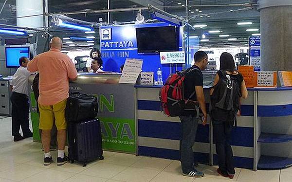 1367935233-3672712030