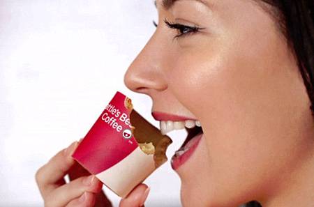 喝完咖啡吃杯子？！　肯德基擬推出「可食用咖啡杯」