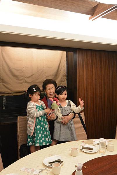 亞亞的2015母親節聚餐 (22).JPG