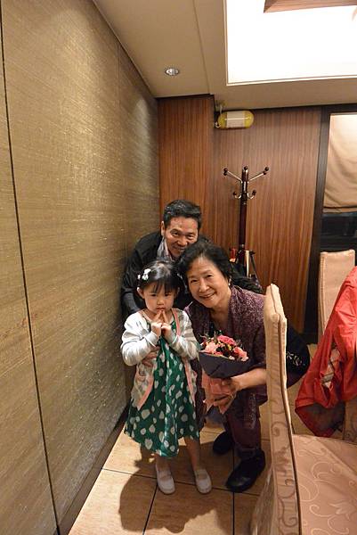 亞亞的2015母親節聚餐 (31).JPG