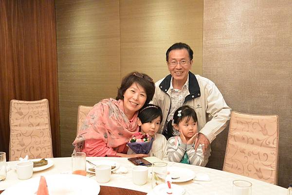 亞亞的2015母親節聚餐 (32).JPG