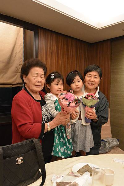 亞亞的2015母親節聚餐 (36).JPG