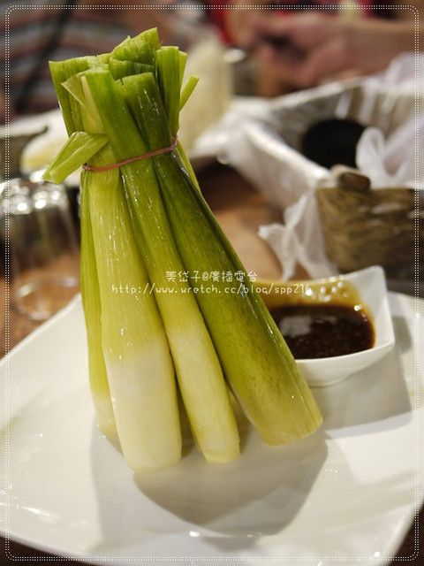 【台中霧峰食記】提前慶祝母親節,歡樂餵祭五臟廟在「霖記甕缸雞 【台中霧峰食記】提前慶祝母親節,歡樂餵祭五臟廟在「霖記甕缸雞