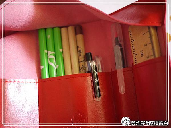 VISO 護脊書包贈品筆袋2.jpg VISO 護脊書包贈品筆袋2.jpg