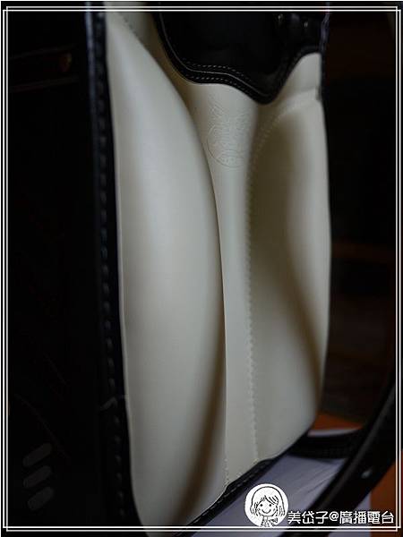 VISO 護脊書包10-1.jpg VISO 護脊書包10-1.jpg