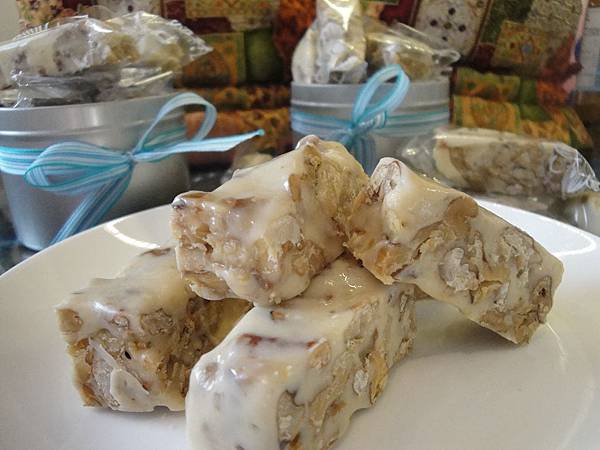 奶香四溢的核桃牛軋糖完成了