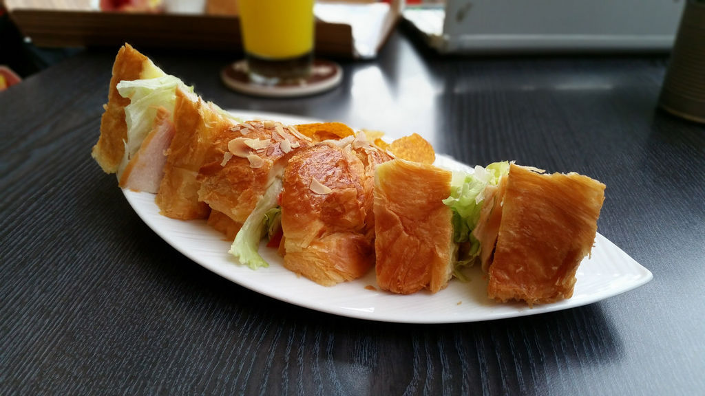 生活照-日1.jpg 生活照-日1.jpg