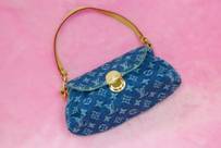 Lv 牛仔小包.jpg Lv 牛仔小包.jpg