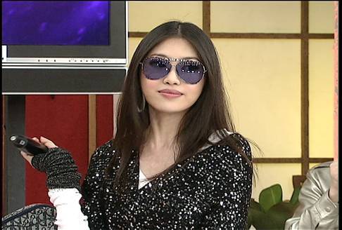 Zara 雷朋墨鏡2.jpg Zara 雷朋墨鏡2.jpg
