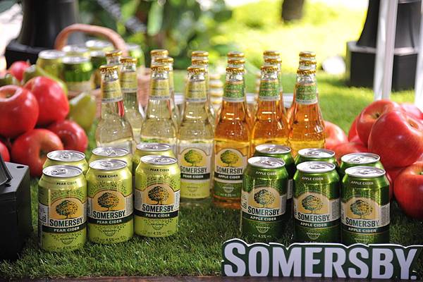 圖片五：夏日蜜蘋果酒、夏日蜜梨子酒-330ml瓶裝罐裝系列產品