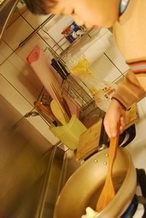 11-02-01 睿睿第一次做三明治