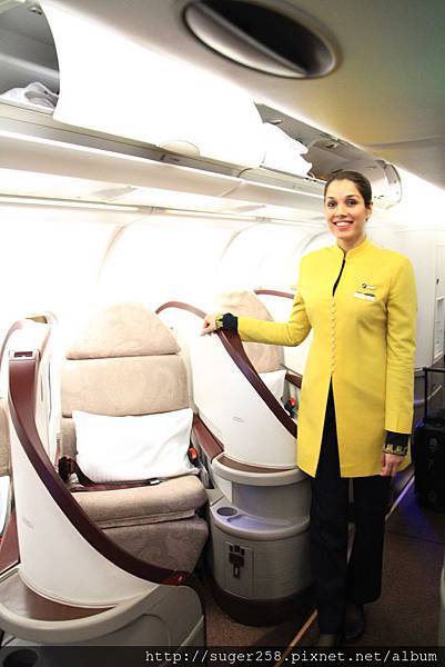 印度捷特航空商務艙&美麗的空姐