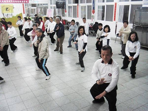 第十二屆第十次理監事聯席會議及36式競賽套路講習，會後餐敘摸彩同樂