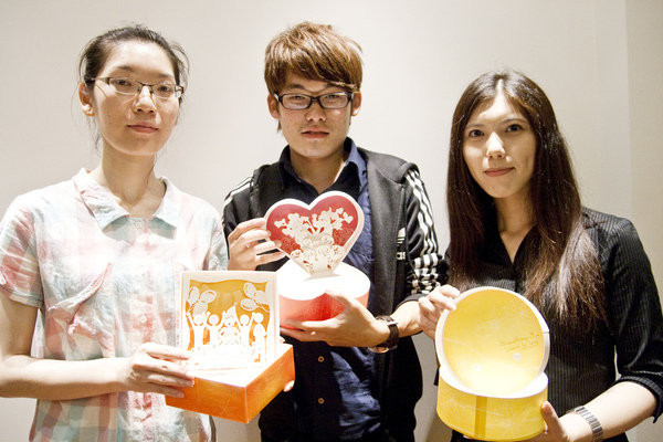 水母吃乳酪… 水母吃乳酪…