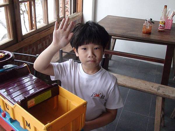 601795_508480259200714_1689384093_n