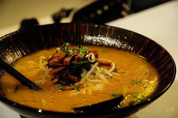 【宜蘭美食推薦】20111212 樂山溫泉拉麵 【宜蘭民宿】Sunday Home 【宜蘭美食推薦】20111212 樂山溫泉拉麵 【宜蘭民宿】Sunday Home