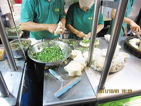 羅東夜市必吃美食-宜蘭三星葱餅.jpg 羅東夜市必吃美食-宜蘭三星葱餅.jpg