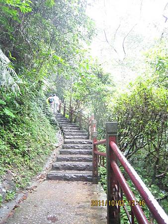 宜蘭礁溪景點-五峰旗瀑布2.jpg