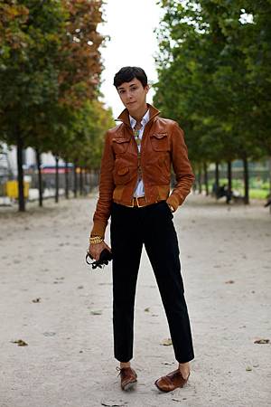 11209LeatherJkt2547Web巴黎