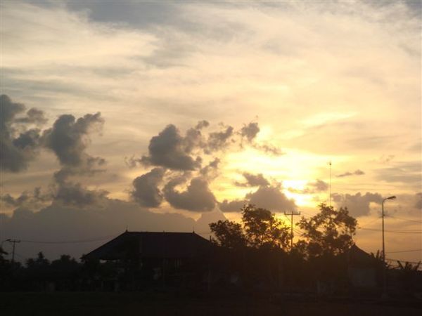 003_清晨.JPG 003_清晨.JPG