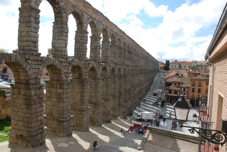 建於一世紀的羅馬引水道