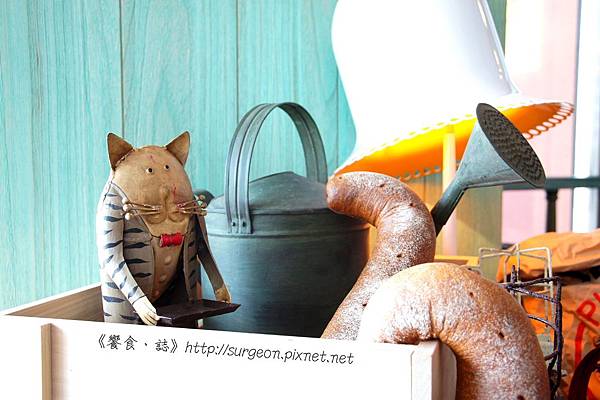 《台南》巴黎波波 輕食館 麵包餐 三角吐司 (1) 《台南》巴黎波波 輕食館 麵包餐 三角吐司 (1)