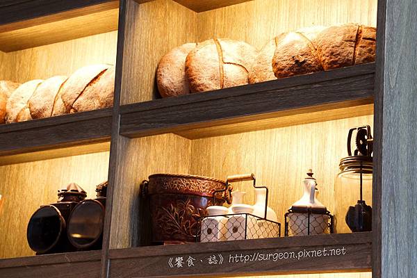 《台南》巴黎波波 輕食館 麵包餐 三角吐司 (14) 《台南》巴黎波波 輕食館 麵包餐 三角吐司 (14)