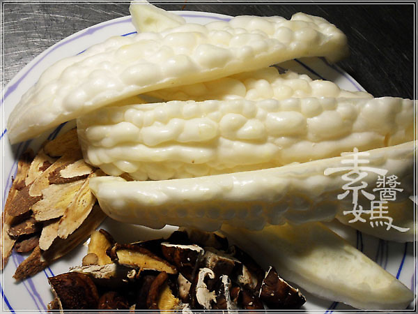 超簡單電鍋料理-滷苦瓜03.jpg 超簡單電鍋料理-滷苦瓜03.jpg