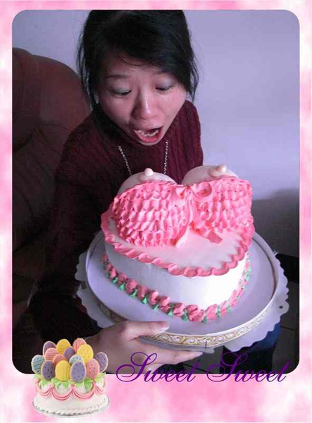 ㄚ...果然是《34D》的好身材呀！