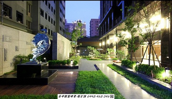 167844231-室外游泳池02.jpg
