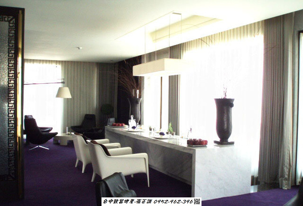 167994783-LOUNGE BAR01.jpg