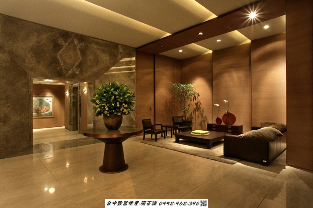 169987099-LOBBY.jpg
