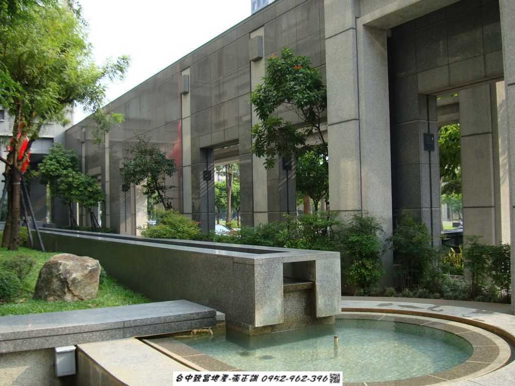 171074409-水池造景.JPG