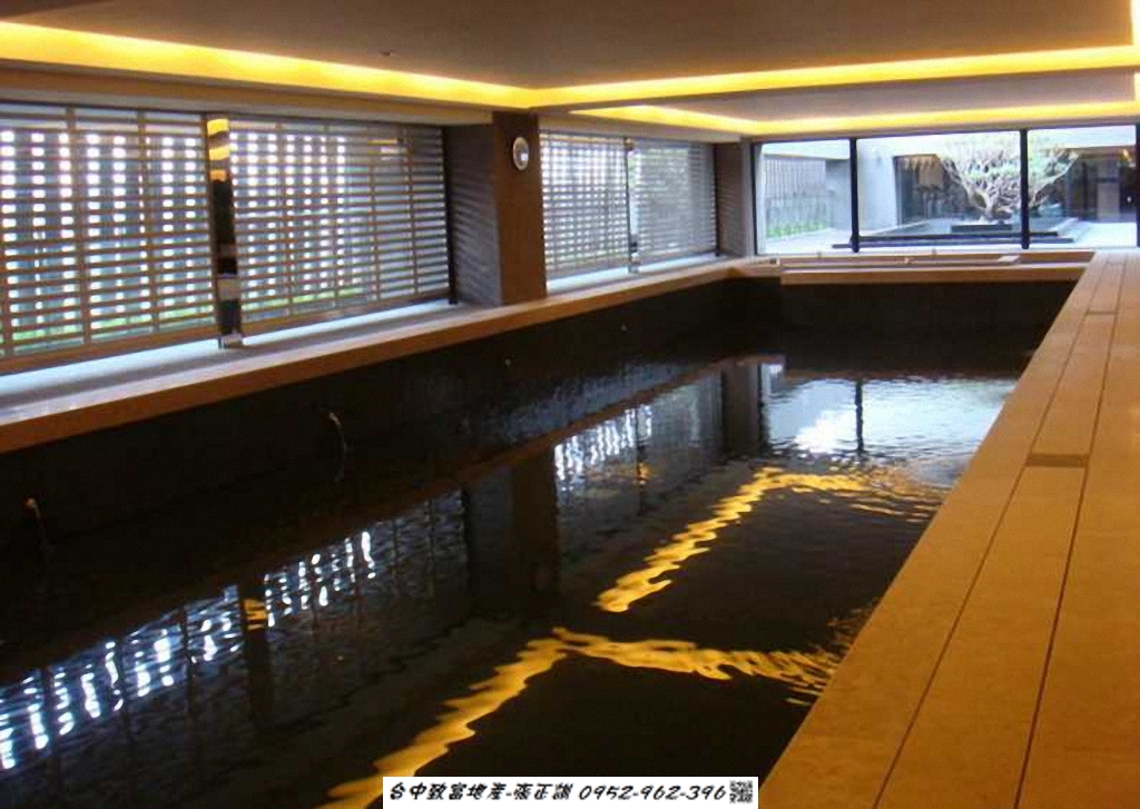 171339409-室內游泳池02.jpg