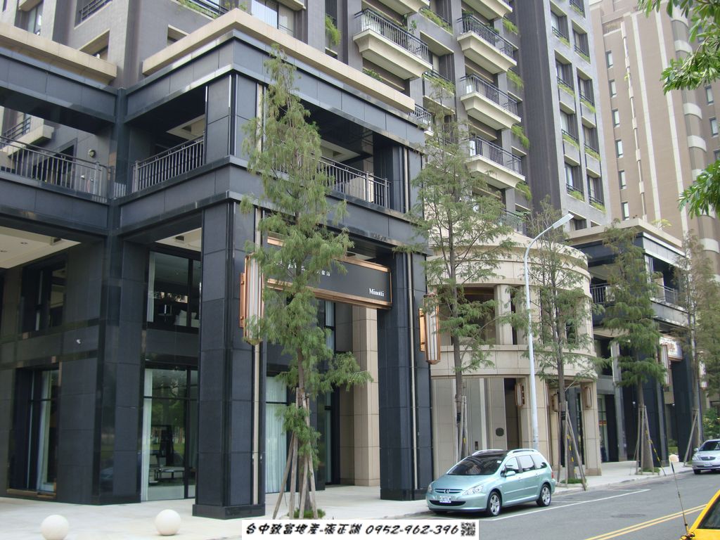 171555135-門廳02.JPG