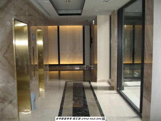 171680277-一樓梯廳.jpg