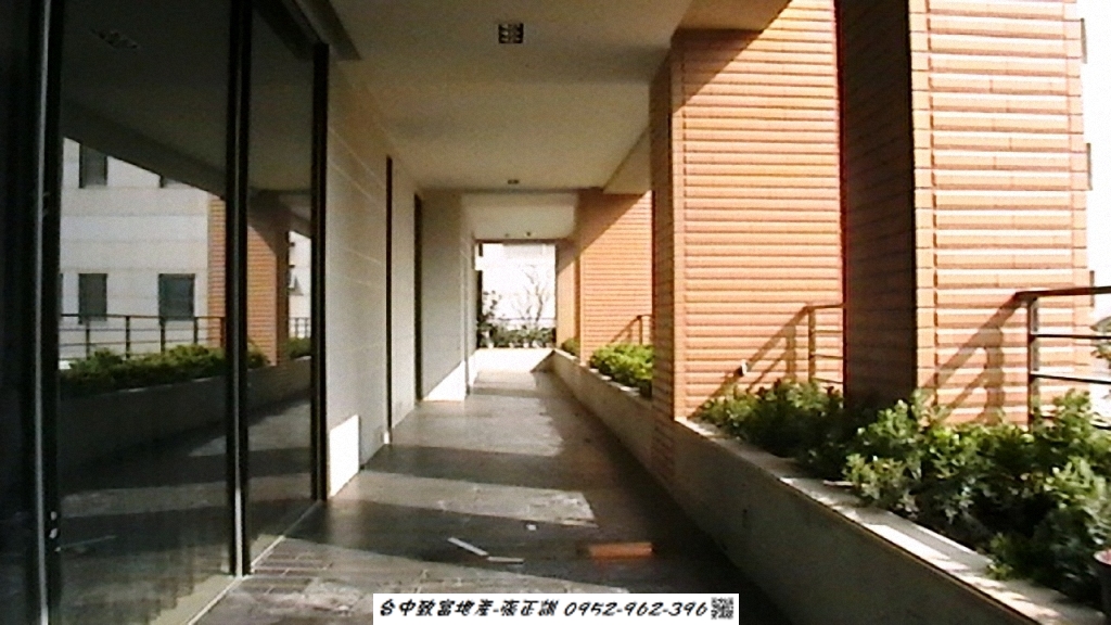 171685987-四樓健康走廊.jpg