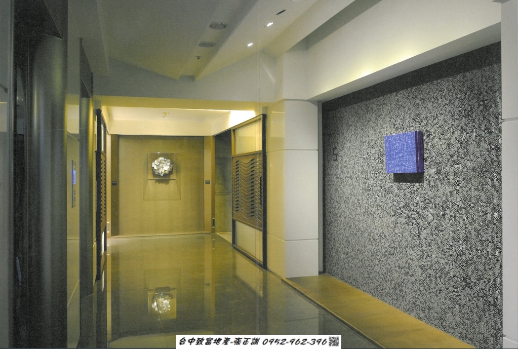 173238592-梯廳.jpg