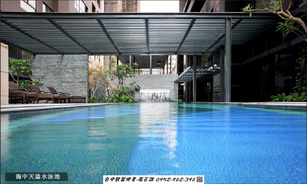172235953-戶外泳池.jpg