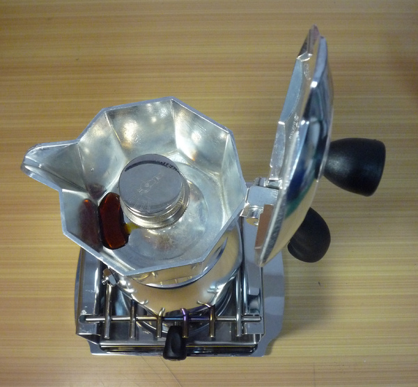 流一些些咖啡出來了 流一些些咖啡出來了