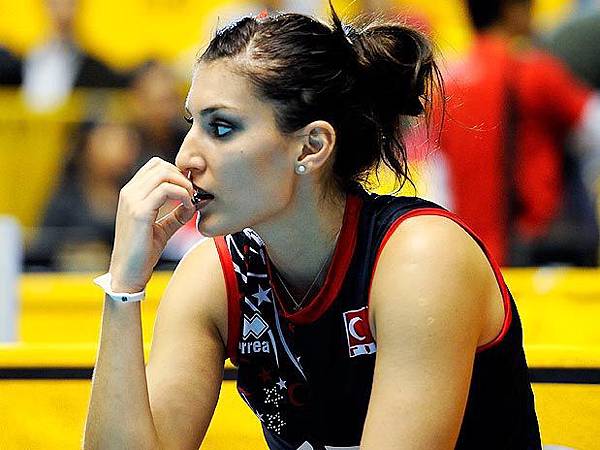 neslihan-darnel-demir-7 neslihan-darnel-demir-7