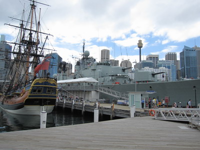 2009_1230_104953 Darling Harbour一景 海事博物館.JPG