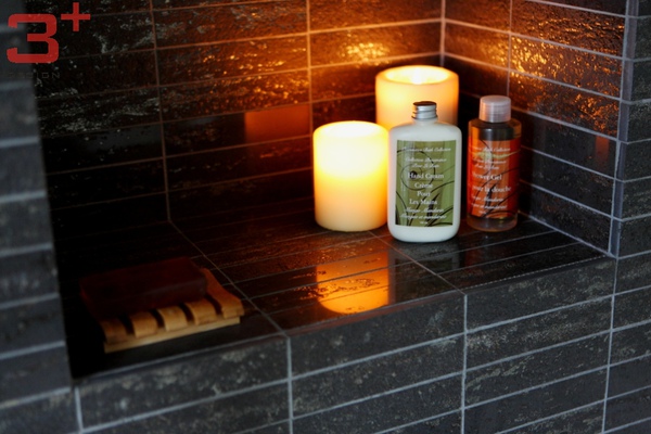 在浴室也留個幸福的藝術角落