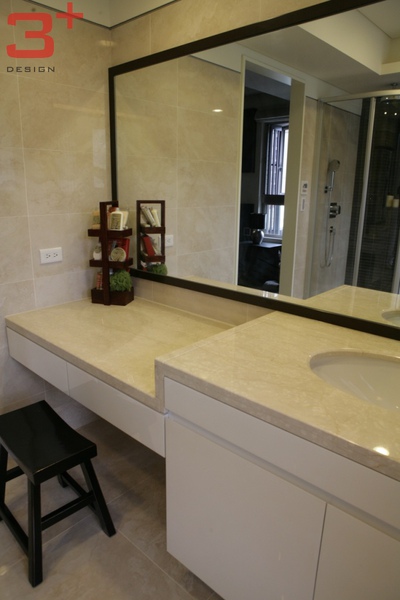 結合梳妝台的洗手台